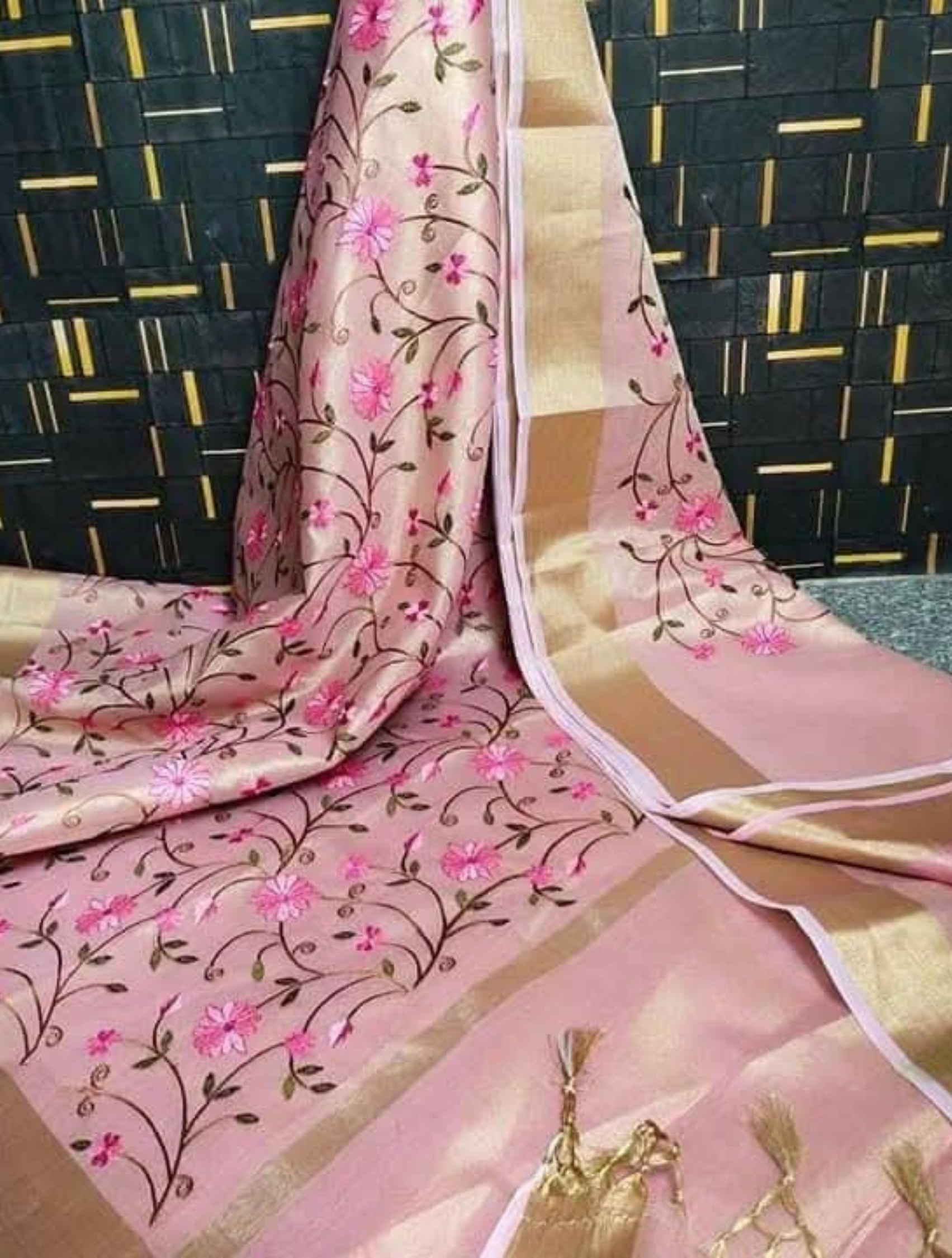 Pure Tissue Linen Handloom Saree